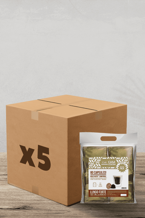 Une boîte contenant 80 Capsules Café Casa Colon Lungo Forte, parfaitement compatible avec votre machine Dolce Gusto. Offrez-vous une saveur cinq fois plus riche et audacieuse pour une expérience de café ultime ! | Flaronis.lu