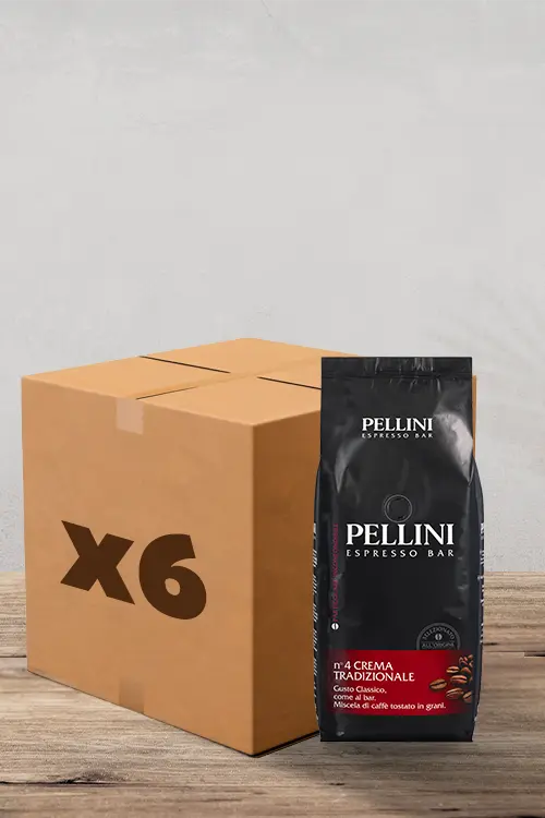 À côté d'un sachet de grains Pellini Espresso Bar n°4 Crema Tradizionale (1 kg), réputés pour leur saveur expresso riche et authentique, se trouve une boîte clairement marquée « x6 ». Les deux sont joliment présentés sur un charmant plateau en bois rustique, créant ainsi le décor idéal pour tout amateur de café en quête d'une infusion exceptionnelle à la maison. | Flaronis.lu